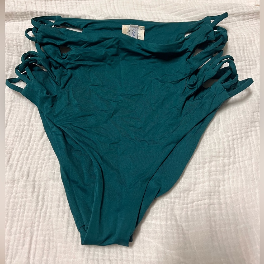 Isabella Rose Green Women's Swim Bottoms